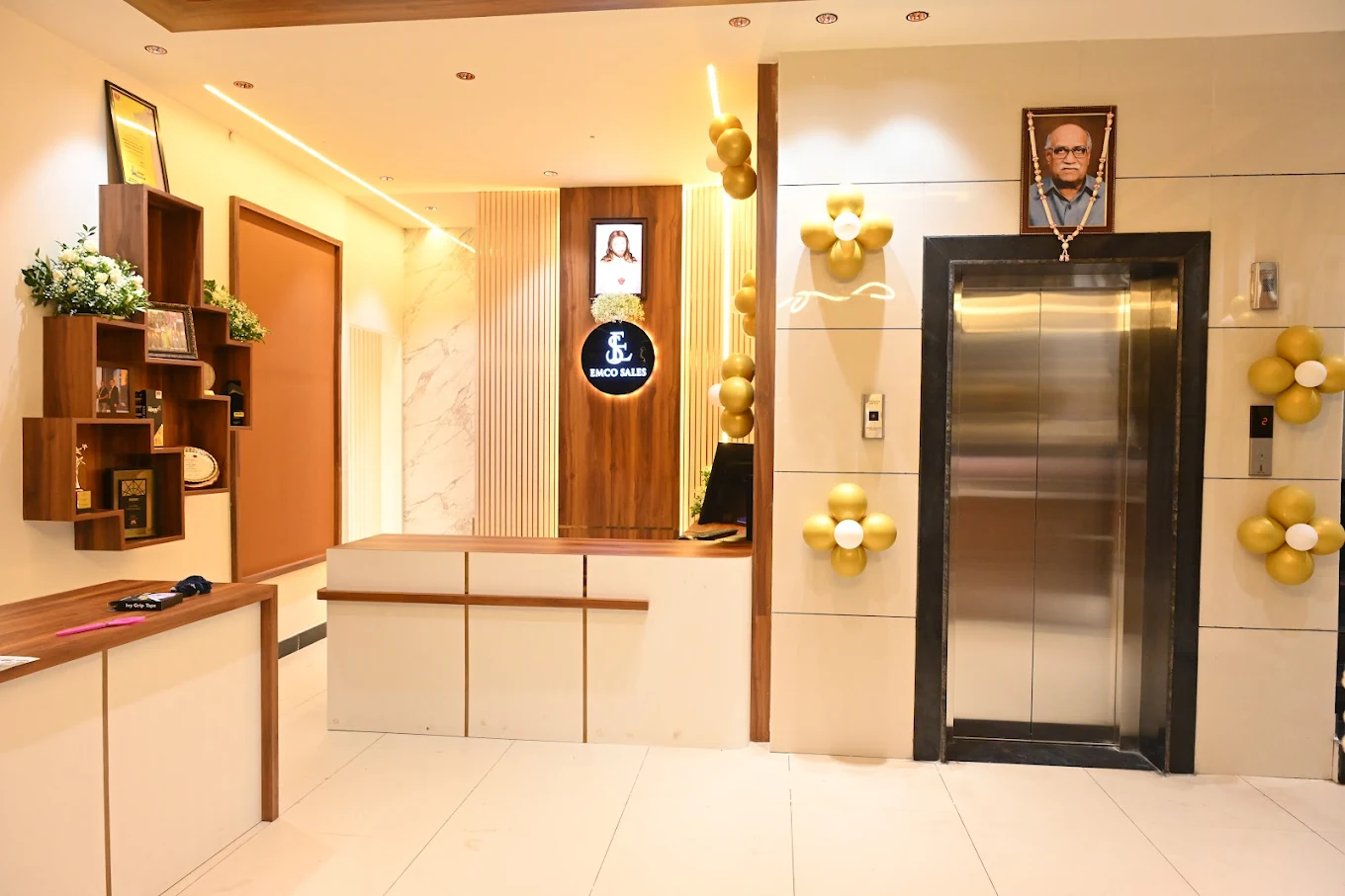 Customer Service Area